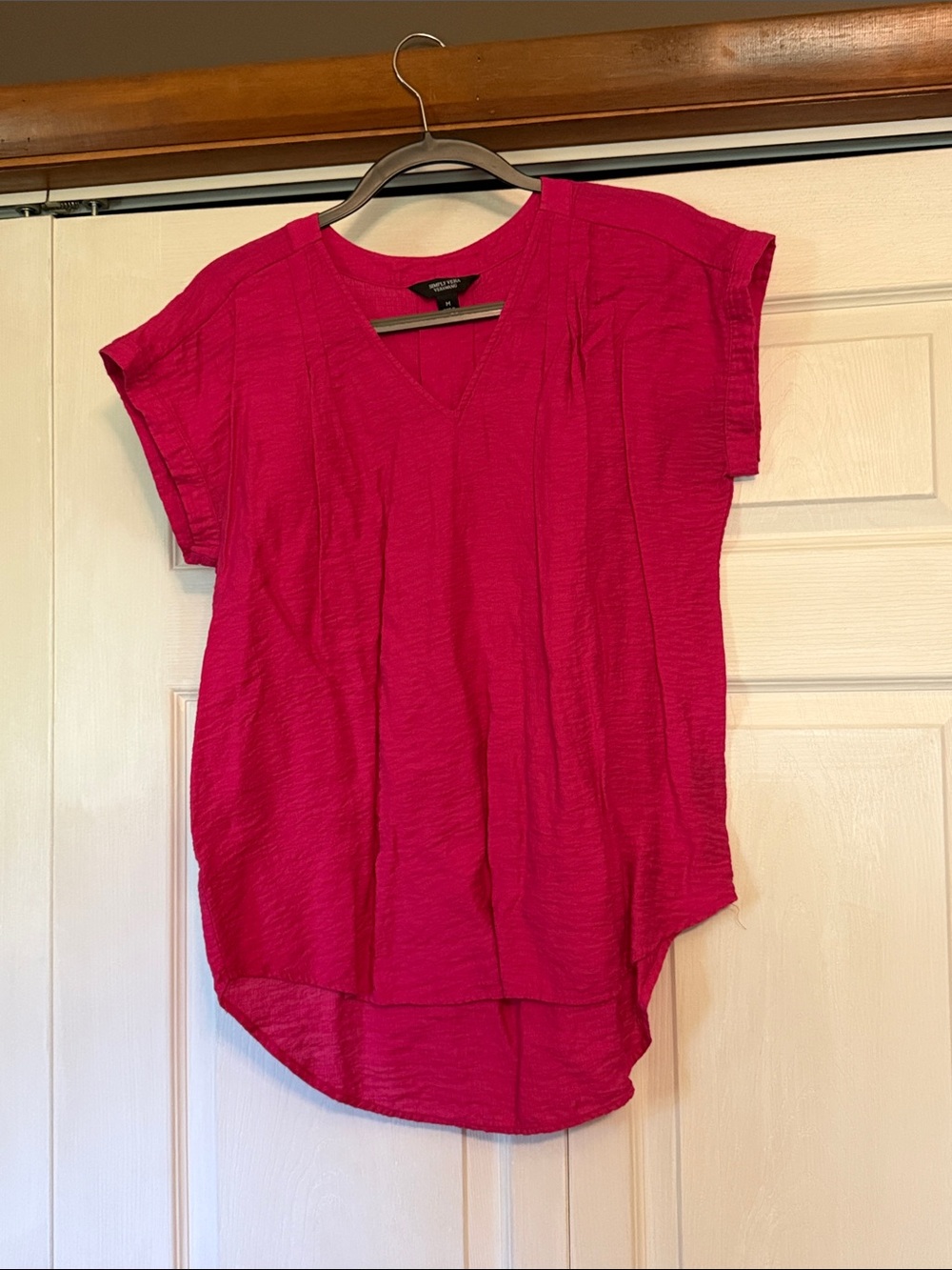Simply Vera Vera Wang Textured V-Neck Short Sleeve Top - Fuchsia